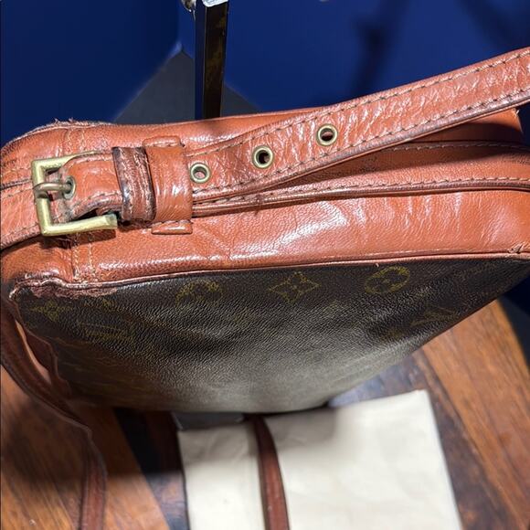 Louis Vuitton Brown Monogram Messenger Bag - Picture 8 of 14